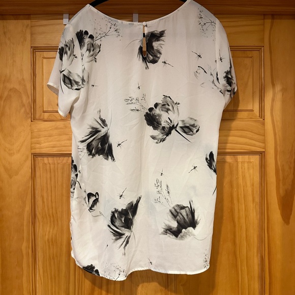 Express Blouse - Picture 3 of 5